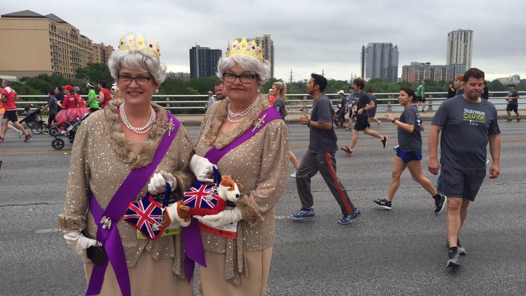 catrcardenas's tweet image. Ironically, these queens came up with their #cap10k costume while one was in Australia #capcostumes #reportingUT
