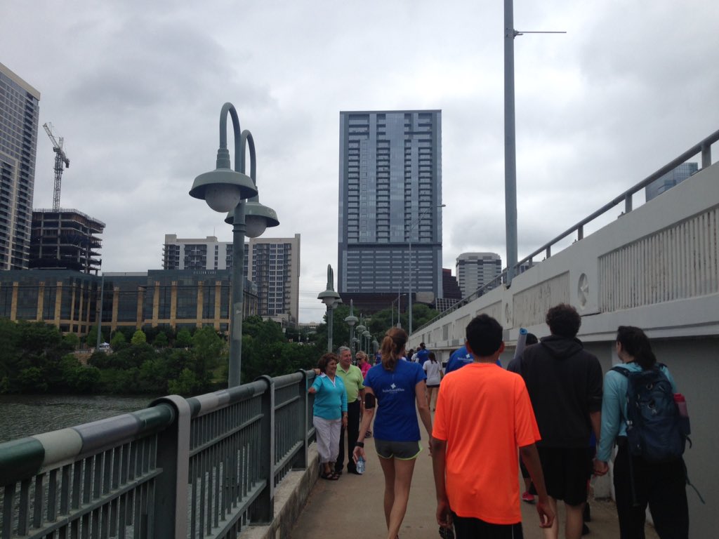 rachelrascoe's tweet image. Runners heading home across the bridge after #cap10k #reportingUT