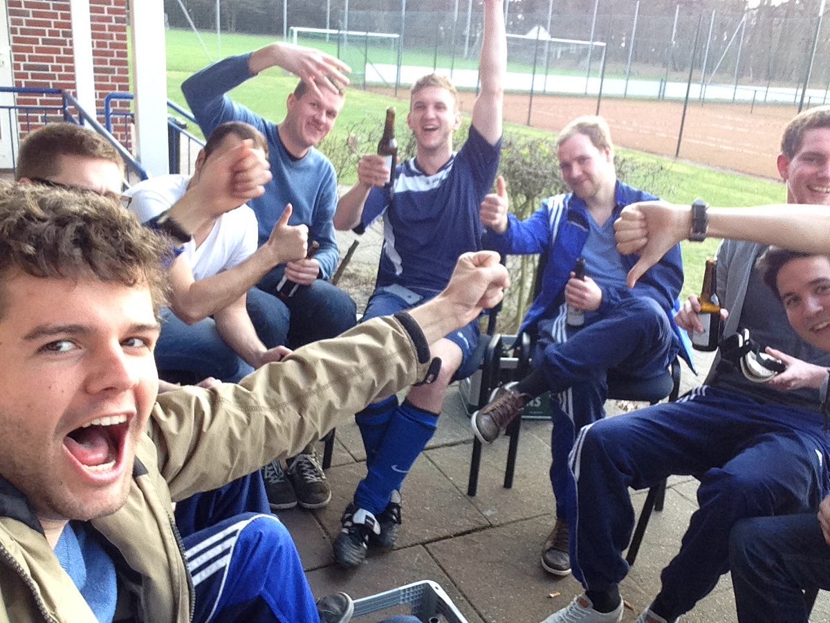 HeliBalance's tweet photo. #blauweißgegendenabstieg #sechsnullsechsnull #18PunkteSpiel https://t.co/PPDusioy93
