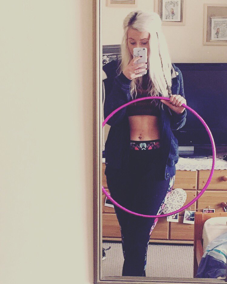 laurabutcher91's tweet image. Hoop day at the park #hulahoop #polypro #hula #hooping #park #spring #chelmsford #essex #blogger