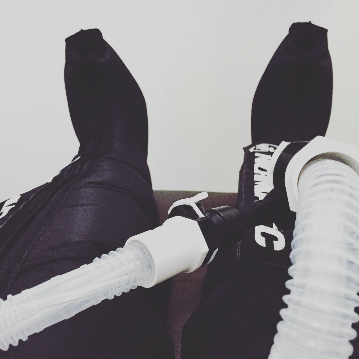 LiLRunnerJoJo's tweet photo. My main squeeze right now. #kurekryomckinney #ultratherapy #ultrarecovery https://t.co/KoA1WN5wmQ