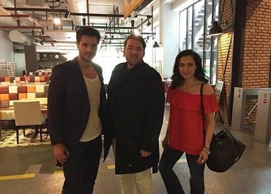handedlikli's tweet photo. #HandeDoğandemir #SerkanÇayoğlu #HayatımınAşkı https://t.co/cdzLZo9lJE