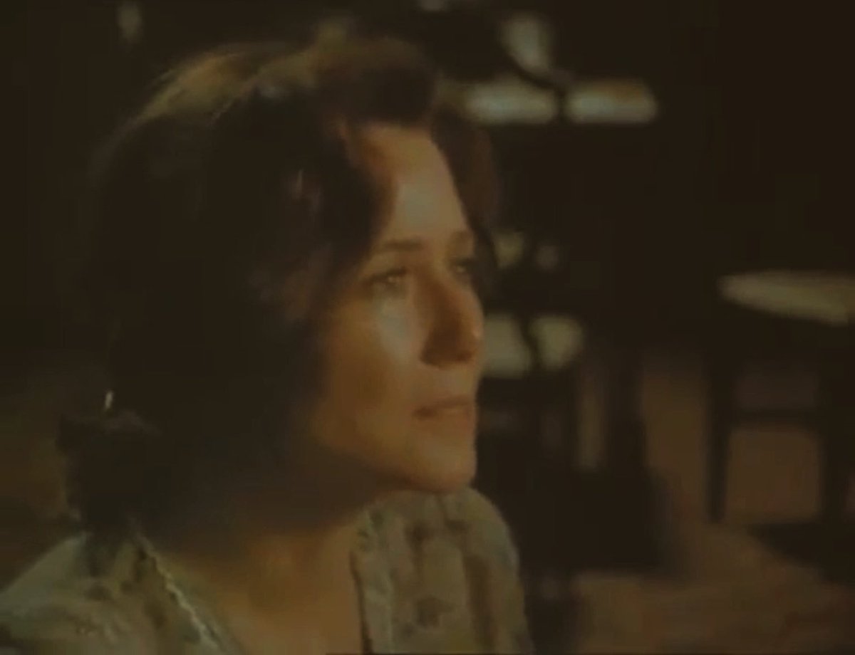 MTraverAndujar's tweet photo. @MaryMcDonnell10 'She believed the world was meant to be better...' Sounds very Mary #AmericanClock #MovedAgain ๐โค๏ธ๐ข https://t.co/VdyPYomVaz
