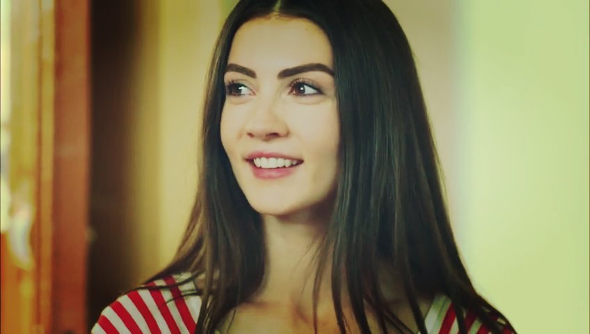noluyotv's tweet photo. "#BurcuÖzberk oynasa ne güzel olur." dediğimiz 5 karakter. https://t.co/flUKAFCg48 https://t.co/mcL5fIplFV