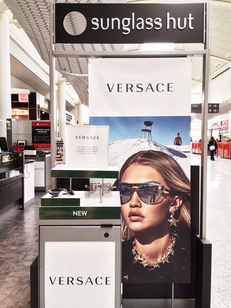 SGH2977's tweet photo. Our lovely updated Store Front! Experience #Versace with us first! ✌🏼️

#SGHCanada #spring #newshades https://t.co/gslSMJYuHy