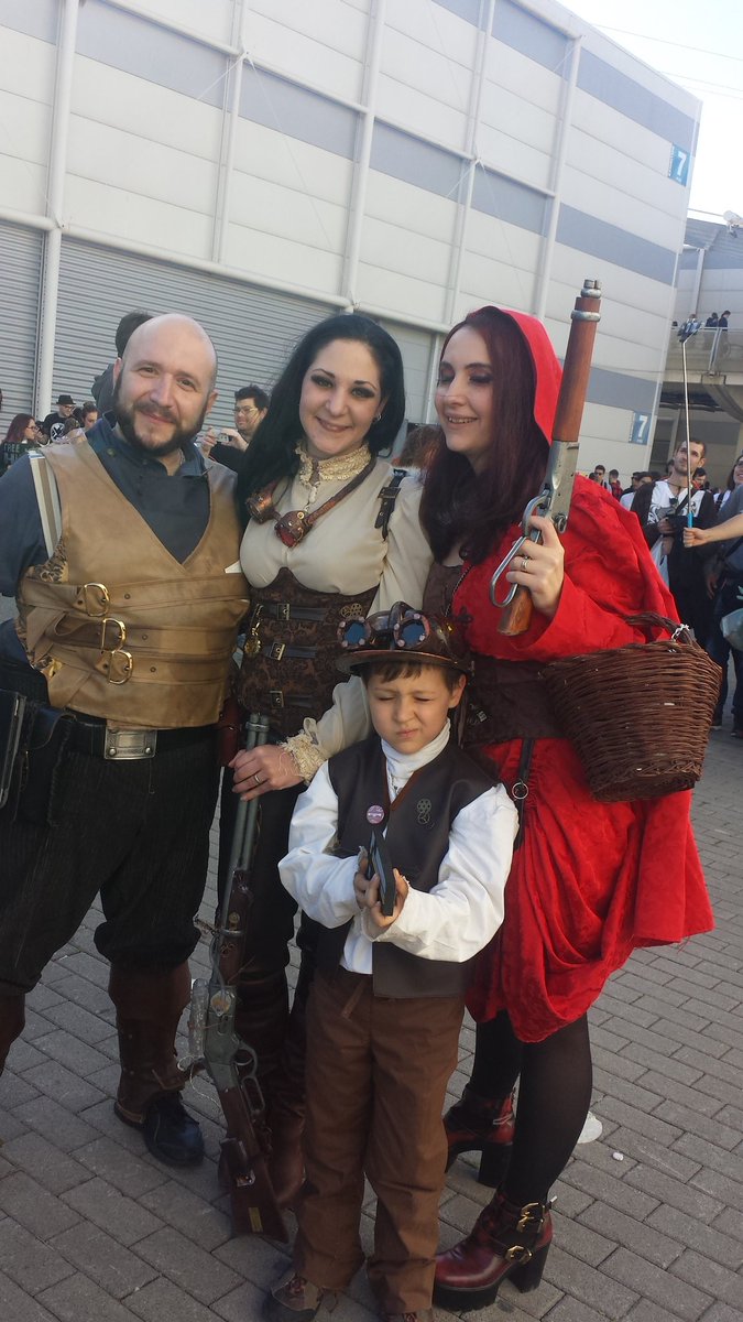 MilkAndTeaCos's tweet photo. Grazie grazie grazie per la bellissima giornata! @SteamFestRoma @sanmarinocomics @RomicsOfficial https://t.co/ug1f5vmXec