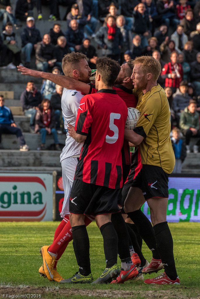 andr_orsini's tweet photo. Si guarda avanti, #4finali e forza @ACPisa1909. Ma in questo parapiglia solo cartellini ai nerazzurri? Mah. #LegaPro https://t.co/2JsZhTI1ex