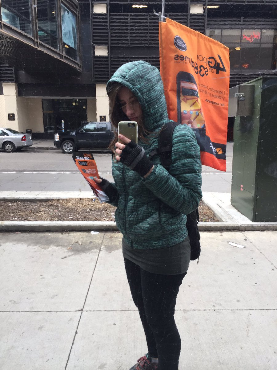 mapleleaves's tweet photo. Looking for new career options. Help I was a flag girl last Friday. #submittingresume https://t.co/I4CMhCAQ8J