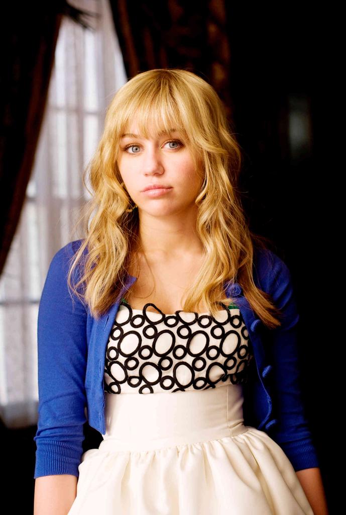 chooseonemiley's tweet photo. 7 years ago Hannah Montana the Movie was released #chooseonephoto https://t.co/T3kkv3SRxC