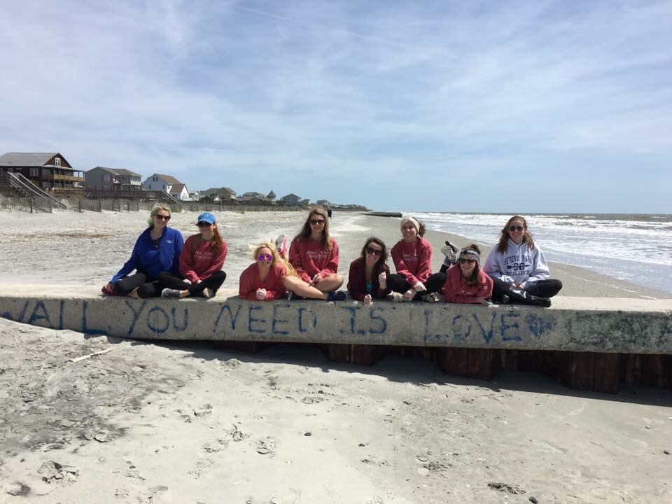 We had a great time this morning cleaning up Folly Beach 🌊