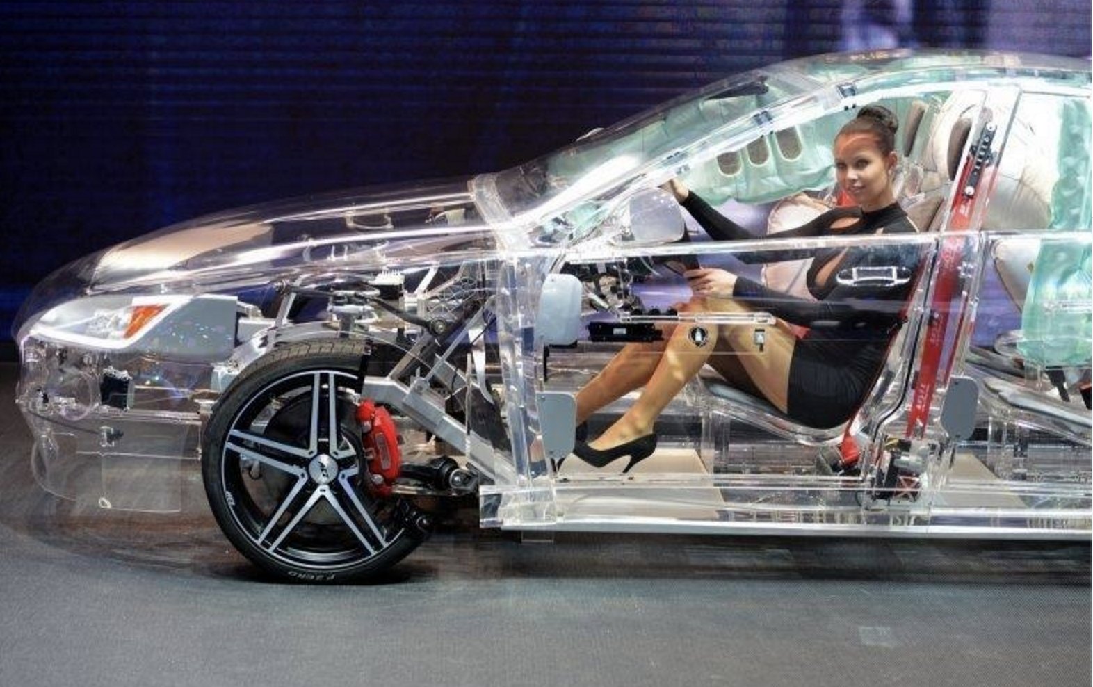 Прозрачное авто