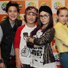 <a href="/AgnesJoaquim/">#Joaquim Vaz Agnes#</a> @AndreAC1R <a href="/Agnes12Manu/">☆Manu Agnes☆</a> Amo vcs estarão sempre comigo I Love You!!