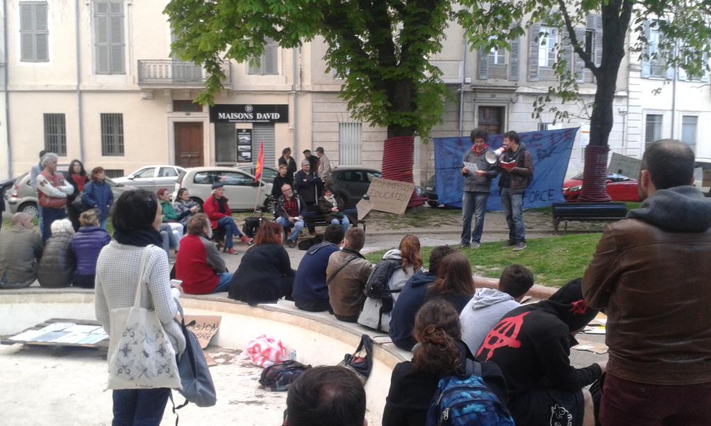 Voir l'image sur Twitter