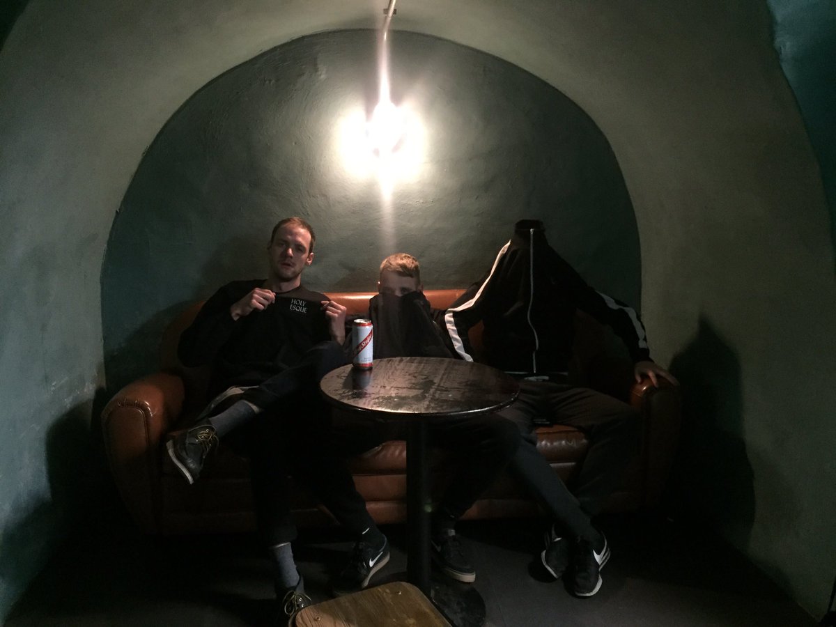 HOLYESQUE's tweet photo. Tonight we're in Bath playing at Moles. 
On stage 9pm. Tickets £6 on the door! 
#HolyEsque #Heidless https://t.co/uO7PkXpXmJ