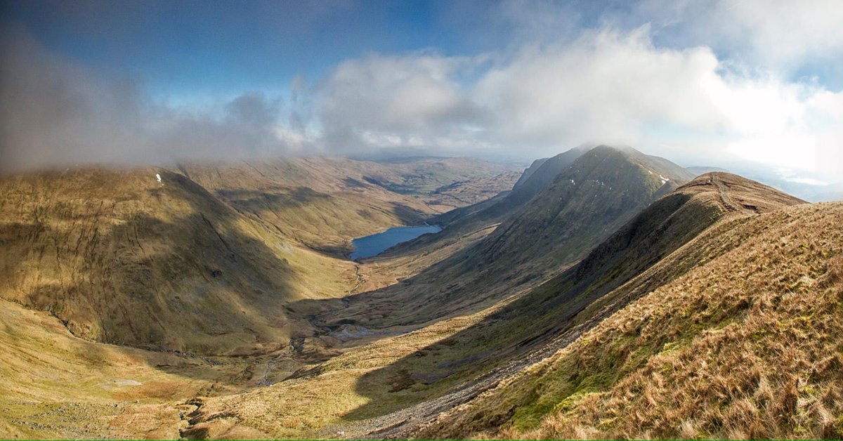 HillsDistant's tweet photo. Vivaldi on steroids, 4 seasons in 1 day! Kentmere Fells #cumbria #lakedistrct #NotJustLakes @HillsDistant https://t.co/bQ6BXbjGUN