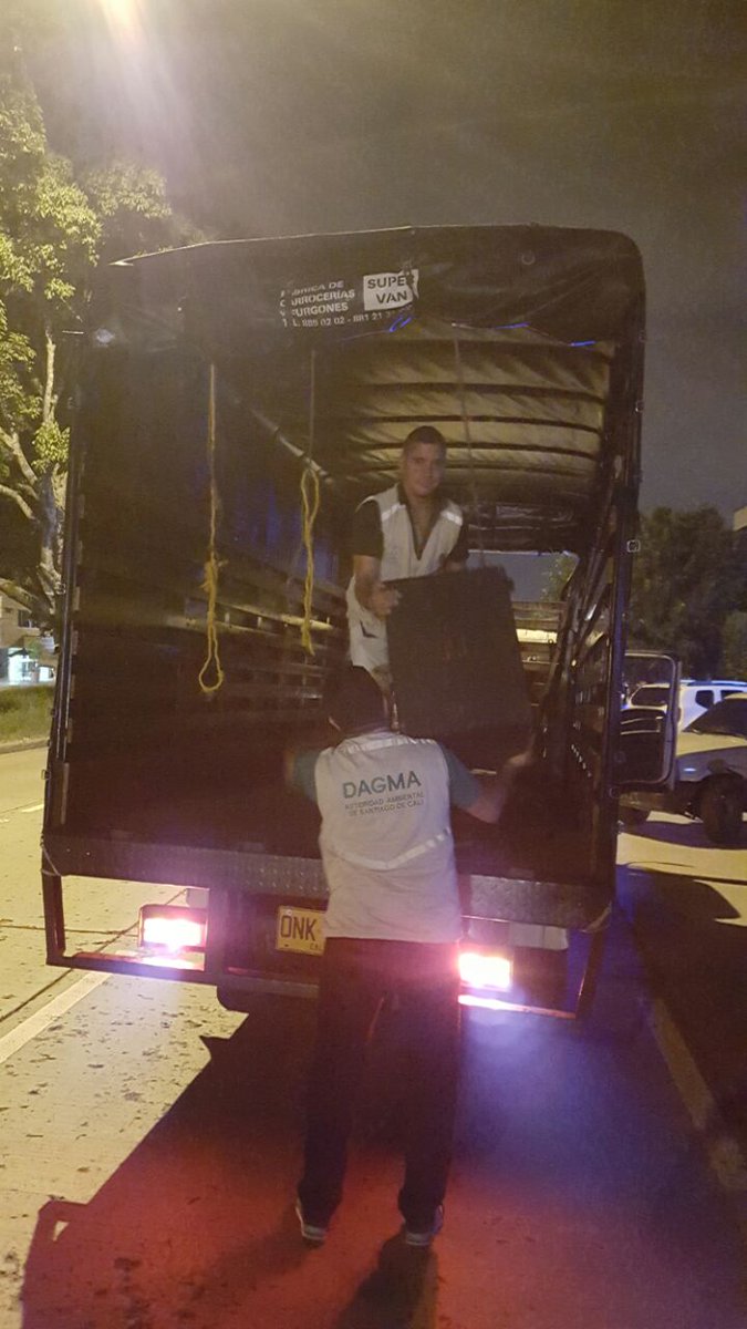 TwiterosCali's tweet photo. #ControlRuido en Fontana-Juanambú-Granada, 6 medidas preventivas impuestas, 12 cabinas decomisados: @DagmaOficial https://t.co/YR76CZcOb6