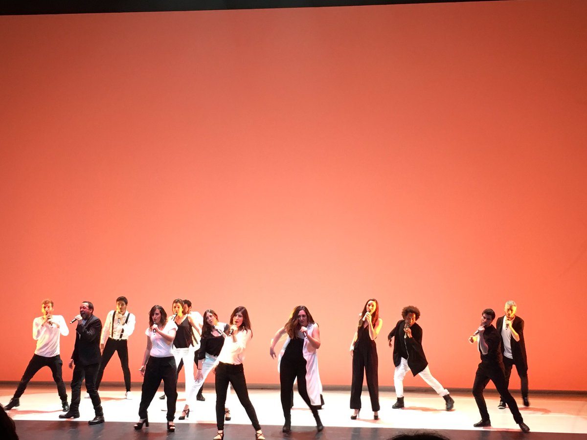 El millor concert de <a href="/deudeveu/">Deu De Veu</a> avui al <a href="/teatrenacional/">TNC</a> . Molts he vist. Però com aquest cap! Sou molt bons i bones!😘