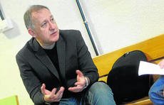 cscolari's tweet photo. Entrevista a @cscolari en #TransmediaUGR @granadahoy https://t.co/TOxQW4PFTK Gracias @lectordebarthes por el link! https://t.co/mTGsZB47LG