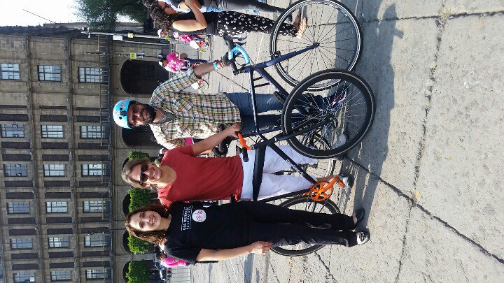 #FOTO #MONUMENTAL #BICI #HUMANA #HaciendoHistoria @Rock_and_Ruedas <a href="/tmullergarcia/">Tanya Müller García She/Her</a> @paseodetodos @mueveteenbici