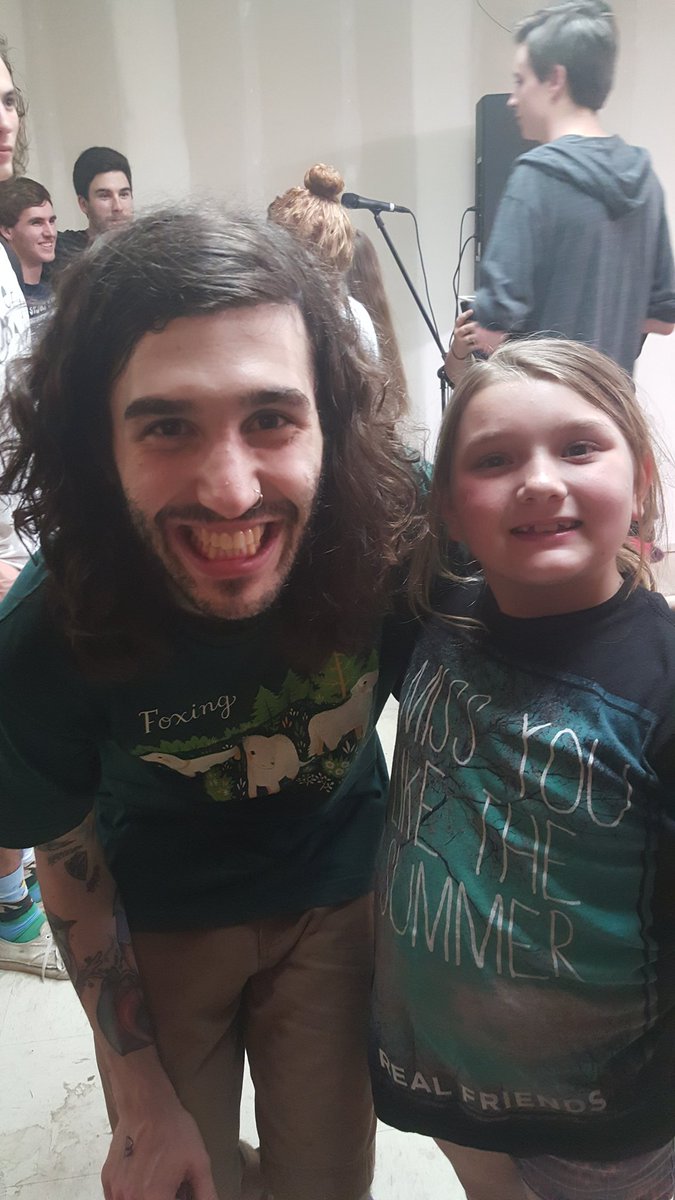 tuftedtaymouse's tweet photo. It's sibling day so I'd like to say that i have the coolest little sister who loves @realfriendsband https://t.co/g2lhALpcLG