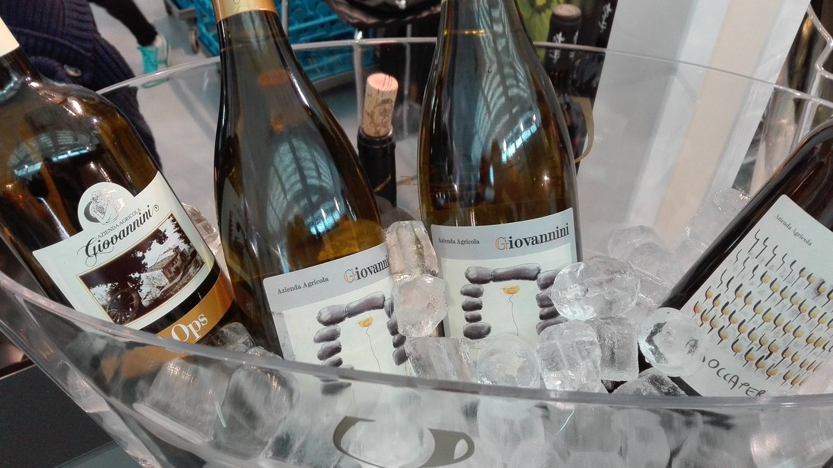 ViniGiovannini's tweet photo. First day vinitaly #Vinitaly2016 #albanadiromagna #piuromagnapertutti #sangiovesepertutti https://t.co/ujU1NwqeQj