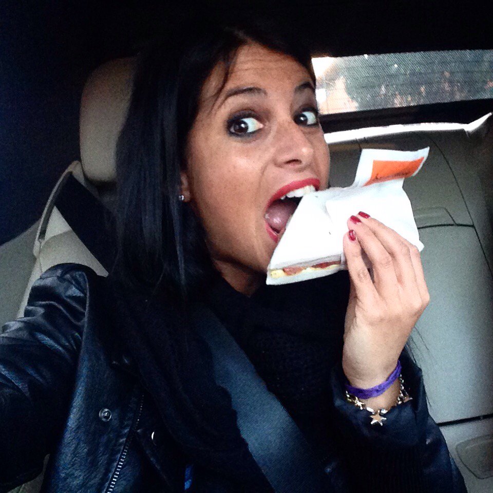 monica2sett's tweet photo. Direzione camposanpiero ... APERI SHOW #aperishow #padova #arrivo https://t.co/dP2EEsfqb0