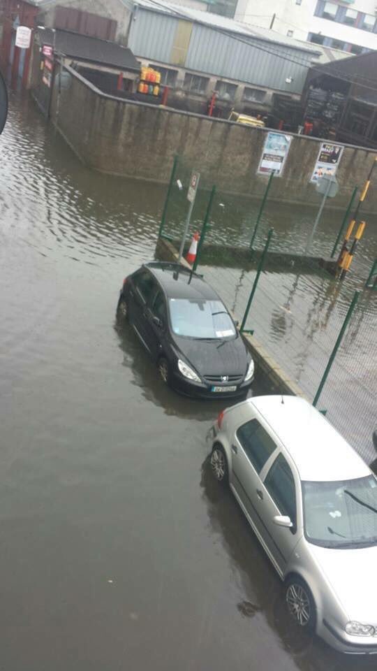 UnionQuay_GP's tweet photo. We are bracing ourself for high tide this evening at 2025. 

#corkfloods https://t.co/frh0lrQUNe
