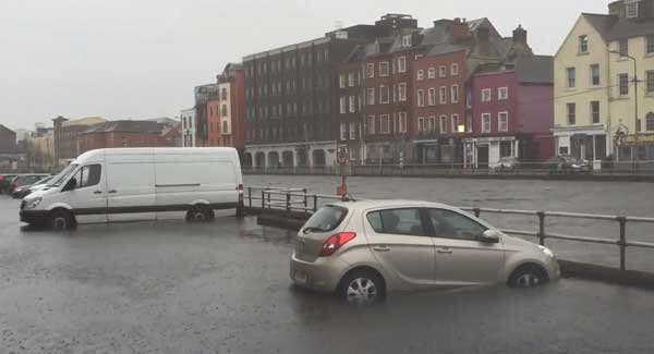 UnionQuay_GP's tweet photo. We are bracing ourself for high tide this evening at 2025. 

#corkfloods https://t.co/frh0lrQUNe