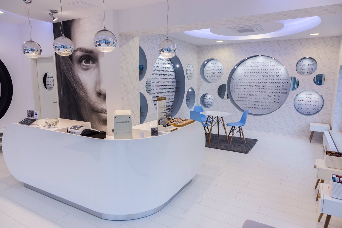 Csizzz's tweet photo. The store design is our specialty https://t.co/Ia0rENKja6