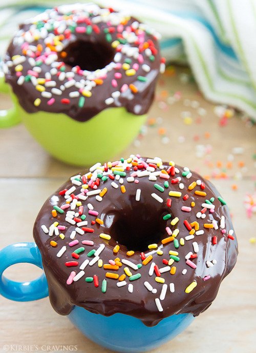 AwwTexts's tweet photo. Donut mug cake https://t.co/QffinCBFEt