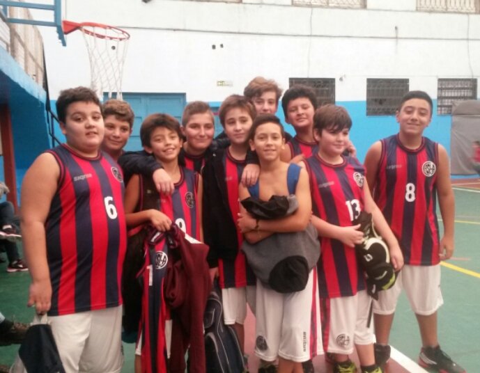 MaiaSuarez80's tweet photo. Seguimos de racha. Se ganó contra Yupanqui 34-6 Vamos Ciclón! #Mini2016 @CASLABasquet @romanperroni @SanLorenzo https://t.co/8RjbT2JuNH