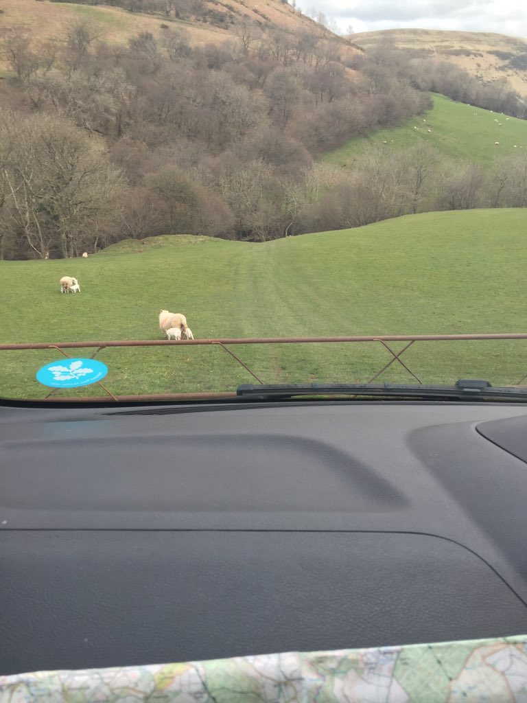 AngieDo27's tweet image. When roads end #dofeproblems #breconbeacons @WestonbirtSch @AlexisShea83