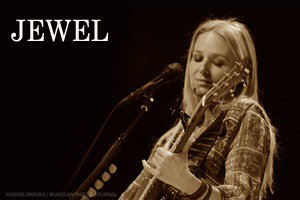MPJ_Music's tweet photo. @jeweljk at @TheEggPAC : https://t.co/D2QS2NHxSA #jewel #neverbroken #jdandthestraightshot @nadineswiger https://t.co/05dIlTR4iV