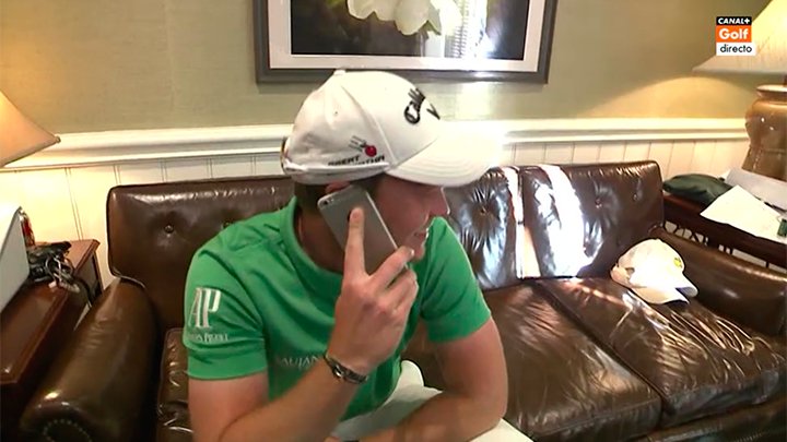 MovistarGolf's tweet photo. Hola...¿hay alguien ahí? Me llamo Danny Willett y acabo de ganar el Masters de Augusta. #MastersPlus https://t.co/qvnscqL46J