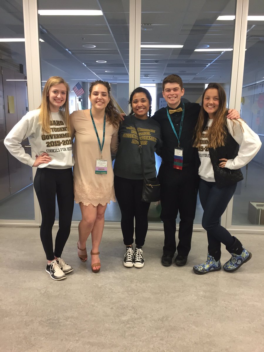 mluke_13's tweet photo. Thank you @AASG_Spring2016 for an amazing time in Kodiak!! #thatsbananas #region4 💙 https://t.co/T4Zw7BeXk3