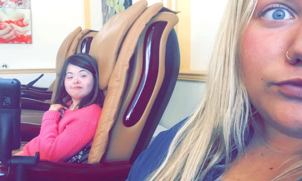 bahsbb's tweet photo. Spa Day ft. Sweet Frog https://t.co/Ci0cI6bL1m