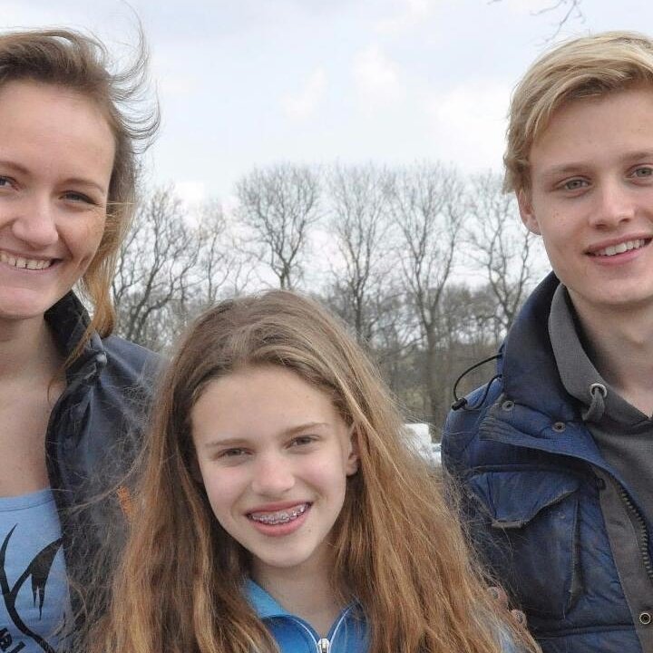 AnoukkDrent's tweet photo. Degene die mijn leven beter maken..❤ @EvaRoemaat @Jessetjuhhh https://t.co/VtfdFwbZFC