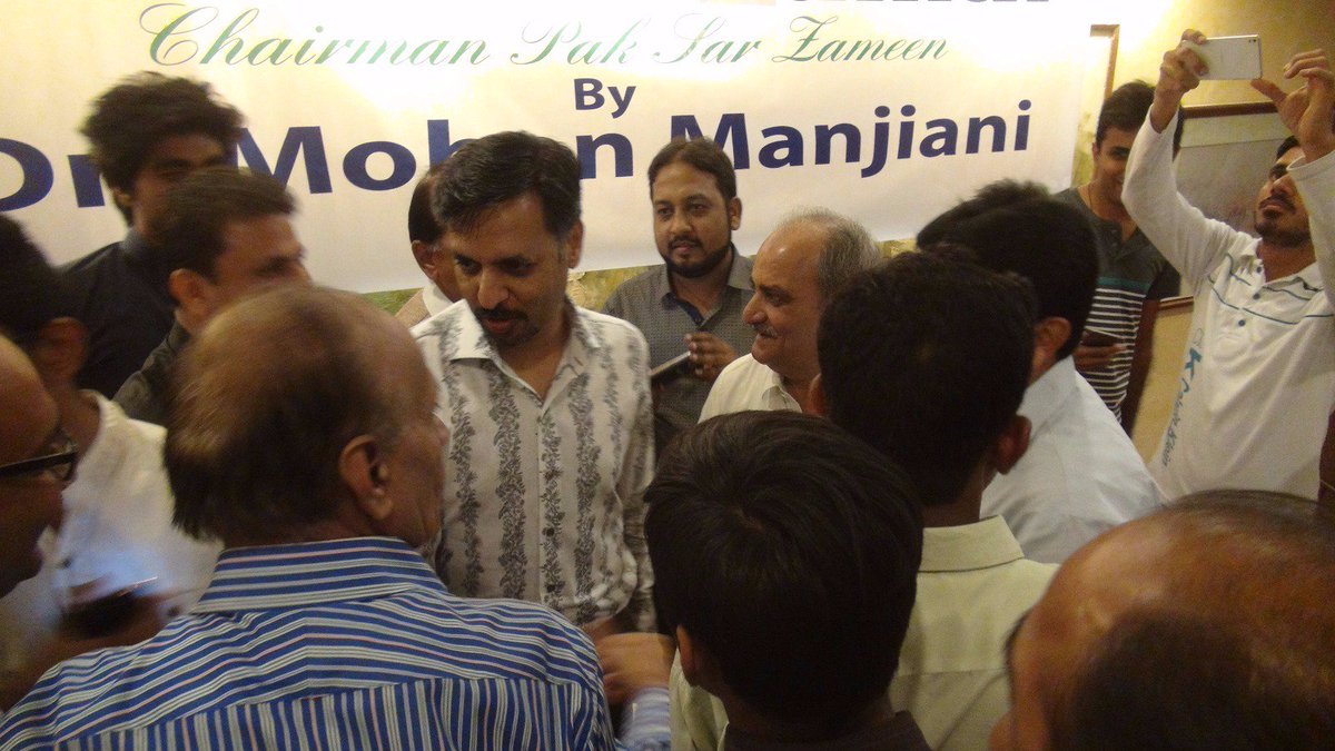 MQMPUpdates's tweet photo. #MustafaKamal met Hindu community at Beach Luxury,Karachi @SyedMKamal71 @mrazaharoon @iffi122 @DoctorSagheer99 #PSP https://t.co/uPGJs6OESA
