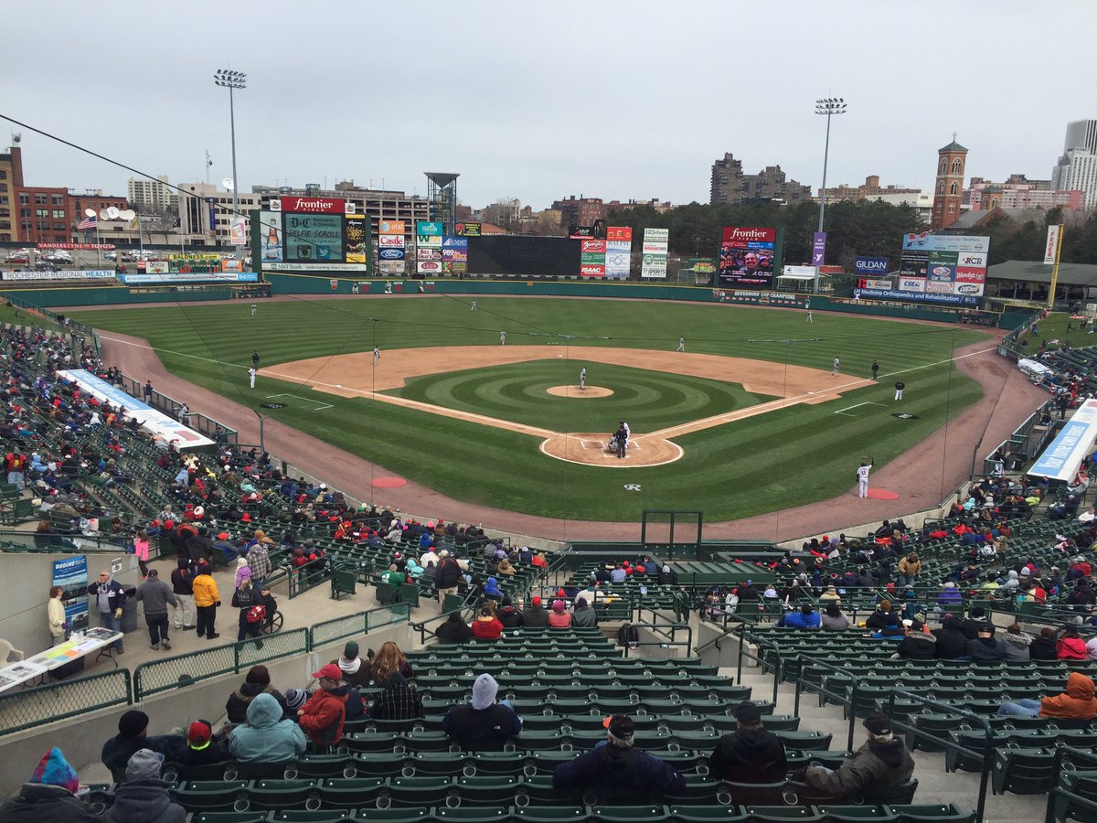 TopShelf585's tweet photo. Back in the swing of things, pun intended! #ROCthesummer #videolife https://t.co/icOxl6fgYe