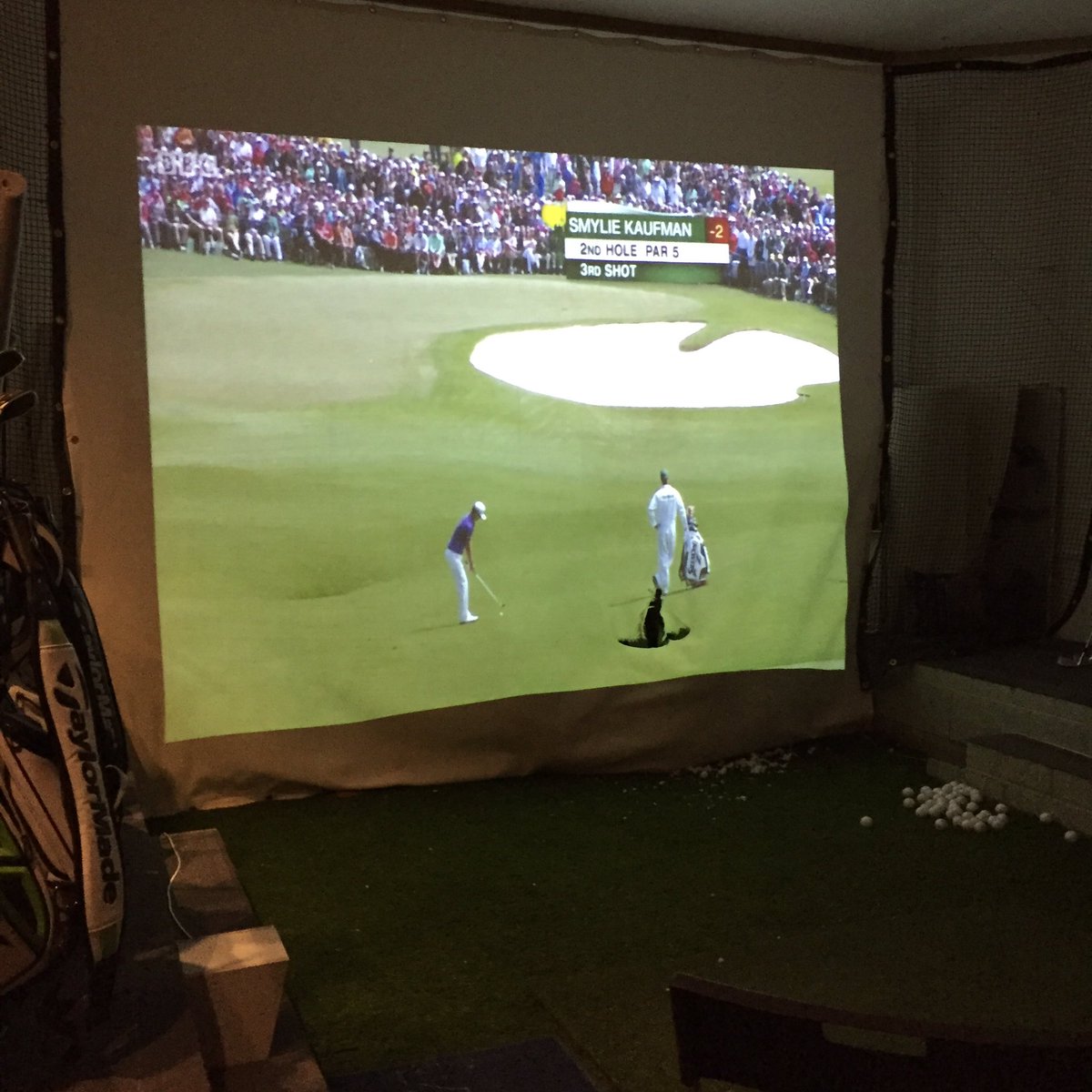 chrisletts1's tweet photo. Not a bad way to watch final round of masters 🍺🏌⛳️ @NGGolf + nice little par 3 comp win 😉 #nowaybetter https://t.co/lnOKY1f6U8