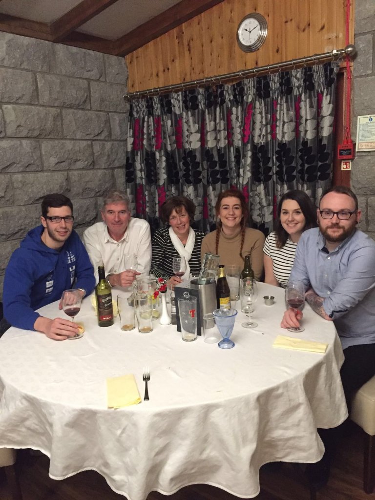 SNFindlay's tweet image. Great weekend with this lot for birthday celebrations! Now back to the grind with the @HBCJets #Block7 #GalaSprint