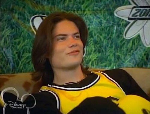 _drewchance's tweet photo. Happy National Siblings Day to my brother Cody, aka Val from Brink. #WhateverBrah #LetsBlade https://t.co/JipxE9hoyD