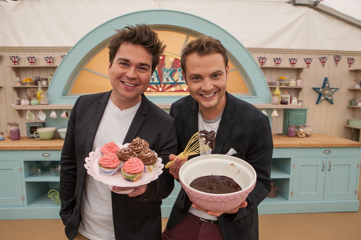 BritishBakeOff's tweet photo. Aged 9-12: ✔
Love to bake: ✔
Love cakes: ✔
Apply for Junior Bake Off now! 
https://t.co/IKxK7azDzg
#GBBO https://t.co/8EyOTJ2bA3