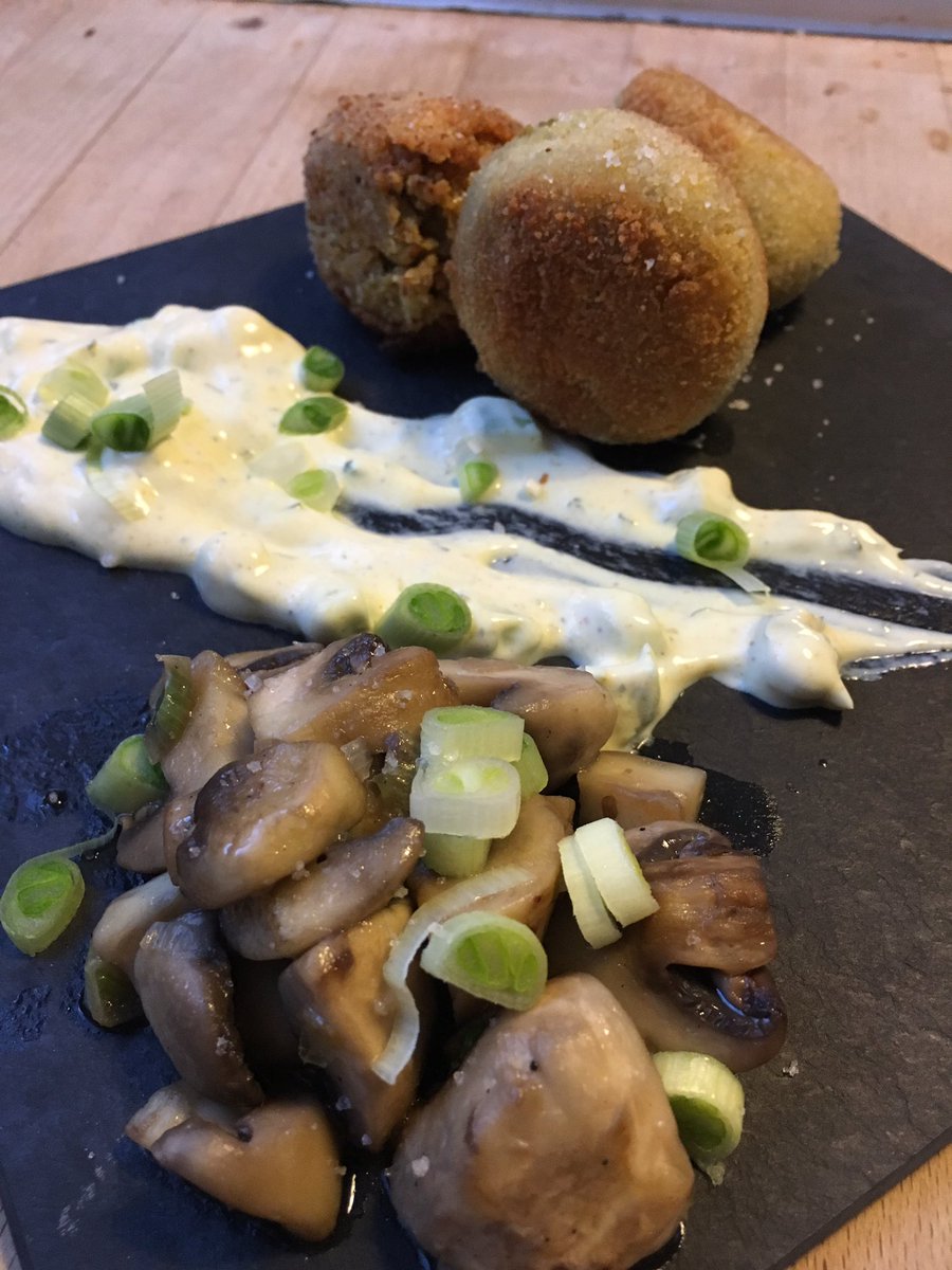 cookvscancer's tweet photo. Pas de gaspillage avec cette #recette futée que l'on peut faire avec tous les reste du frigo https://t.co/6OBYZuZ5YA https://t.co/eY8tuRasaz