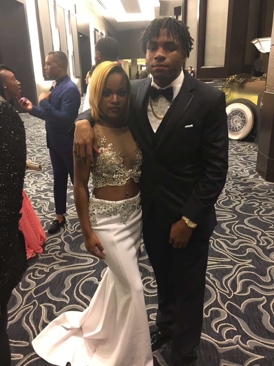 dejaharrisontv's tweet photo. My dude 😋💛  #prom2k16 #mcmainprom https://t.co/6nYHyf7Cma
