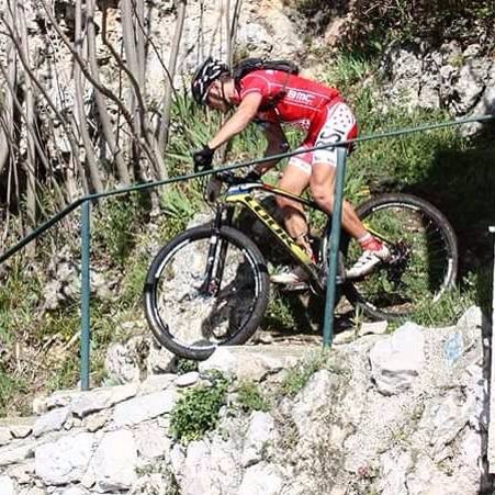 UcMonaco's tweet photo. XMB de Peille
OH YES @RemyGena!!!
🇫🇷 première au Scratch
🇬🇧 First overall 
🇮🇹 Primo assoluto
👊🏻👊🏻👊🏻
#toujoursdevant https://t.co/v2YnGV0dtA