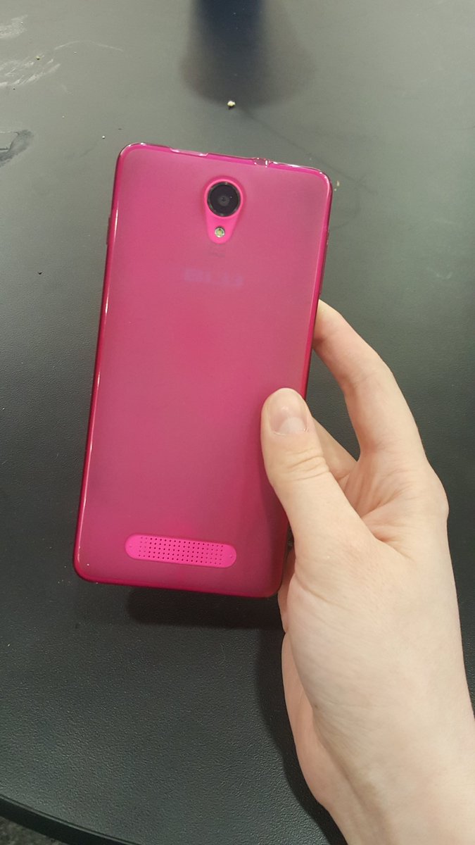 elizabethkeyes's tweet photo. Is this your phone? I'm taking it to lost and found #wizardworldmadison #madisoncomiccon https://t.co/XQMke7pHfR