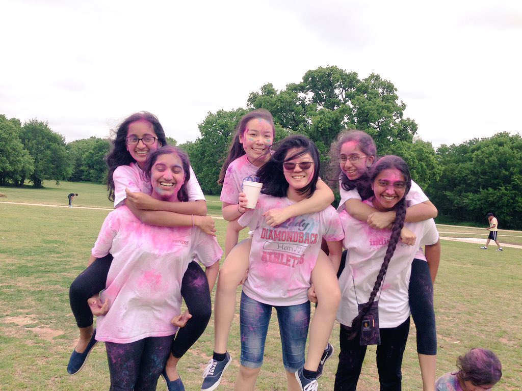 anushahegde19's tweet photo. (Holi) cow.. that was fun!! 🎉🎉 https://t.co/rRCVA54Jby