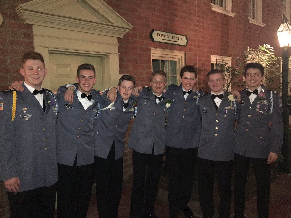 LSIhockey's tweet photo. Some of the boys at our Military Ball. https://t.co/CADoxNHGyZ