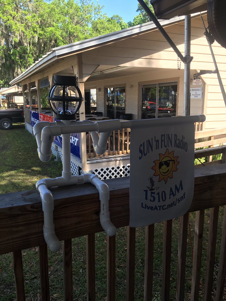 GSxKineticKnif's tweet photo. Check out #SNFRadio #diy poster holders https://t.co/xj3sZt3xbR https://t.co/5wRyXzxYnQ